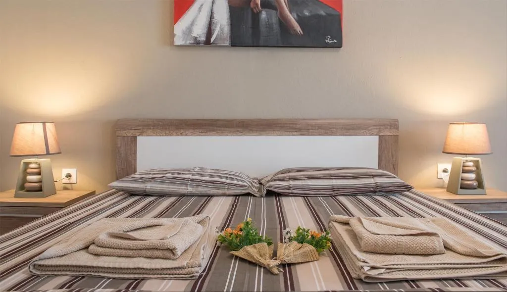 APARTMENT CAPACITY 6 Room, Michalis Apartments, Thessaloniki