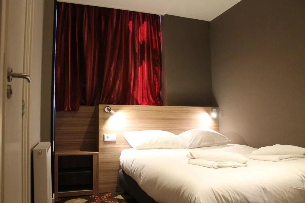 DOUBLE STANDARD Room, Aston City Hotel, Amsterdam