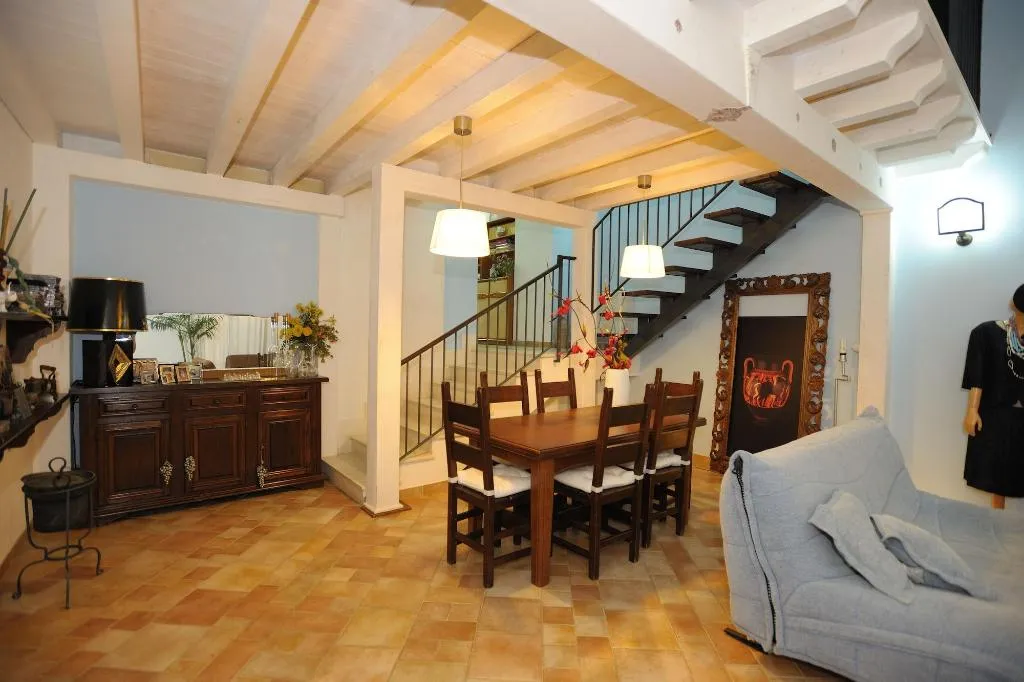 Lobby, Arco Ubriaco, Catania