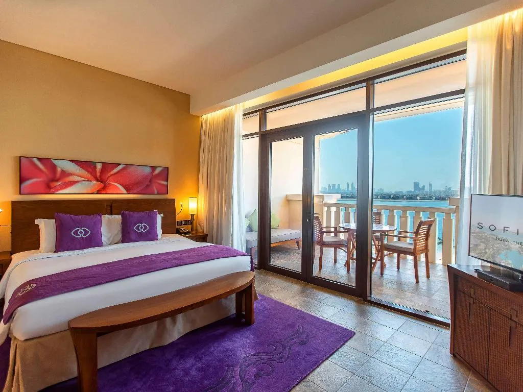 SUITE DELUXE SEA VIEW Room, Sofitel Dubai The Palm, Dubai