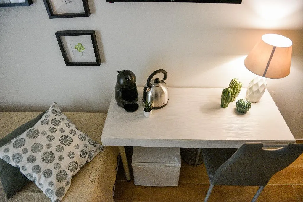 DOUBLE DELUXE Room, B&B Portafortuna Lucky Charm, Naples
