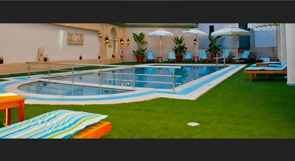 Pool, Cesar Palace Casino Hotel, Tunisia