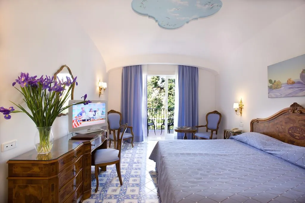 TRIPLE CLASSIC WITH BALCONY Room, Grand Hotel la Favorita, Naples