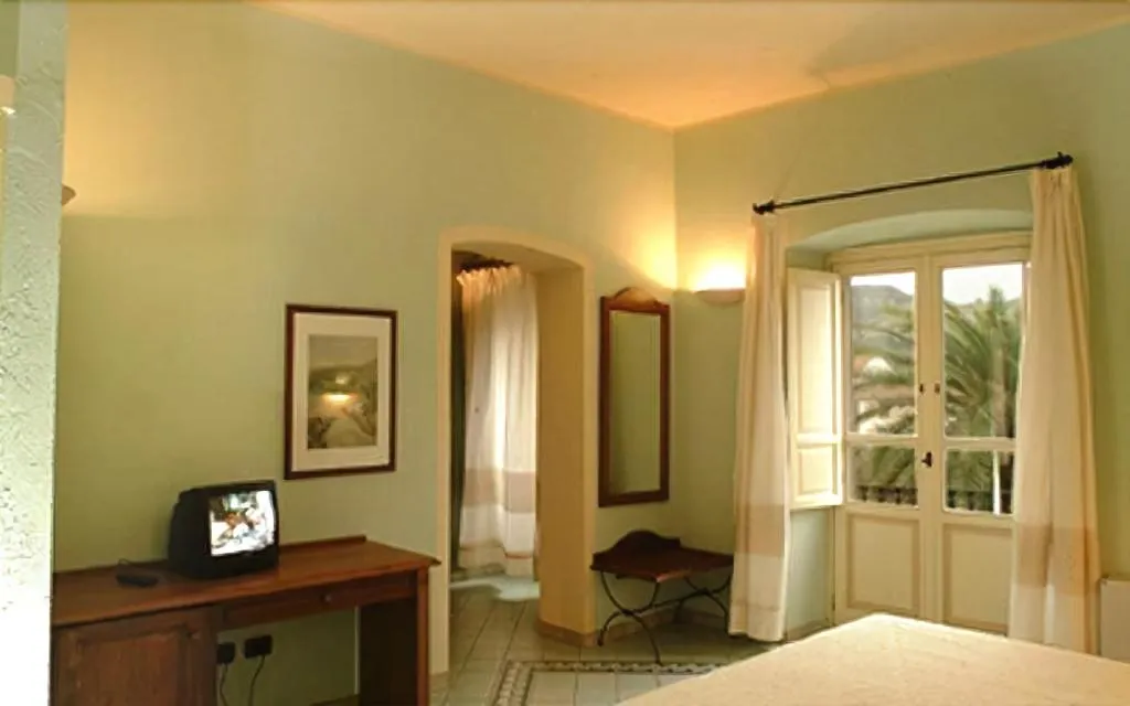 Room, Corte Fiorita, Alghero