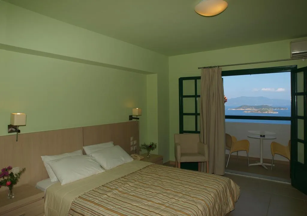 Double or Twin SEA VIEW Room, Skiathos Club Hotel & Suites, Skiathos