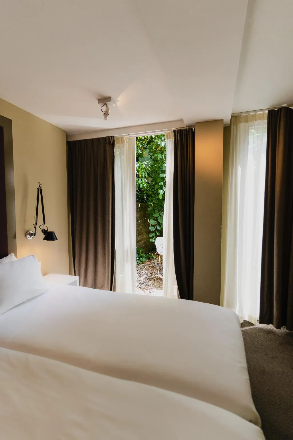 QUADRUPLE STANDARD Room, Hotel Roemer, Amsterdam