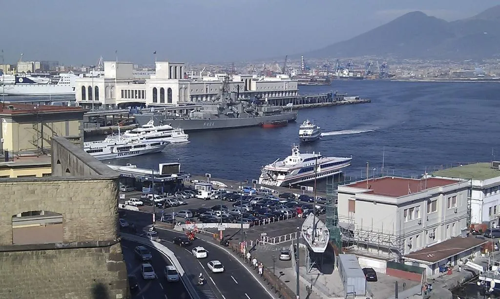 General view, B&B Central City, Naples