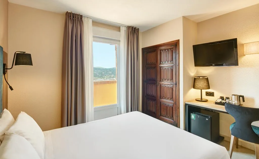 DOUBLE CLASSIC WITH VIEWS Room, Sercotel Alfonso VI, Madrid