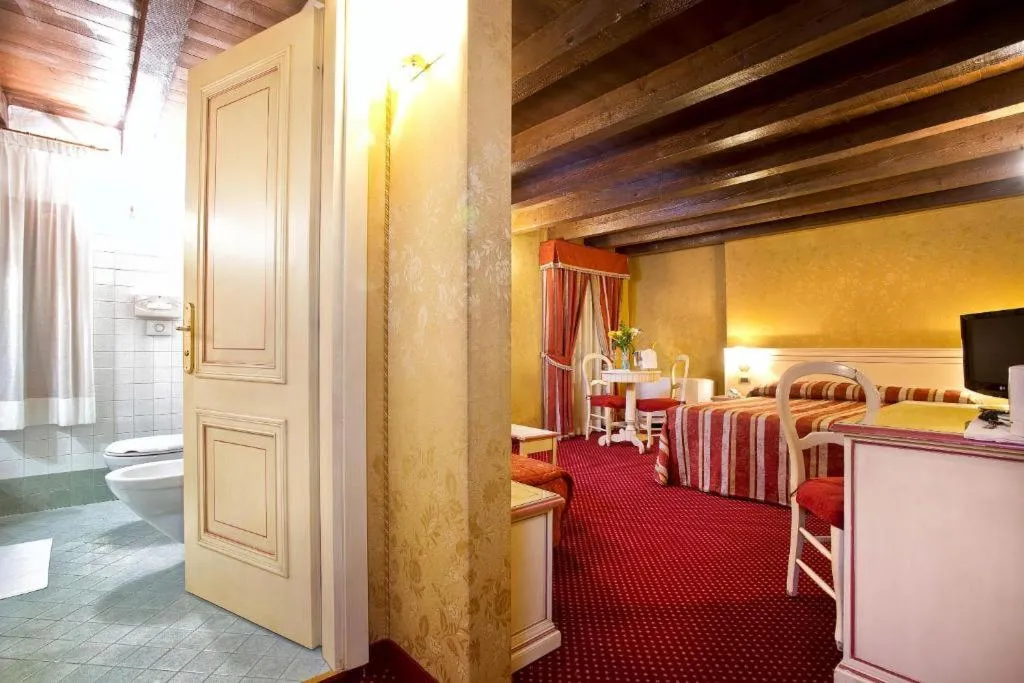 Room, Ca' San Polo - Ferretti Hotels Collection, Venice