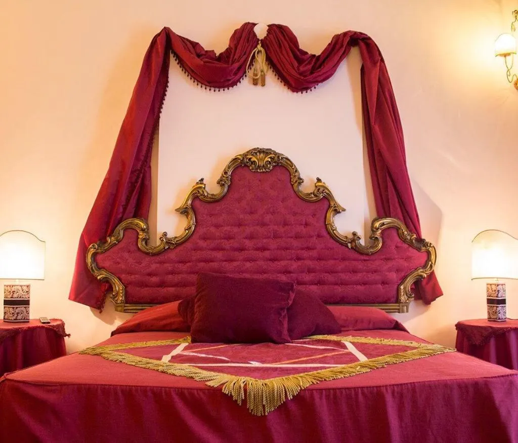 Room, Principe Di Francalanza, Catania