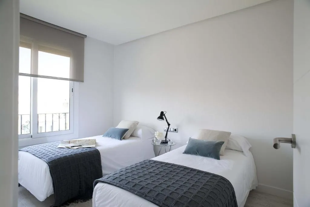 APARTMENT THREE BEDROOMS Room, Eric Vokel Boutique Apartments Gran Via Suites, Barcelona