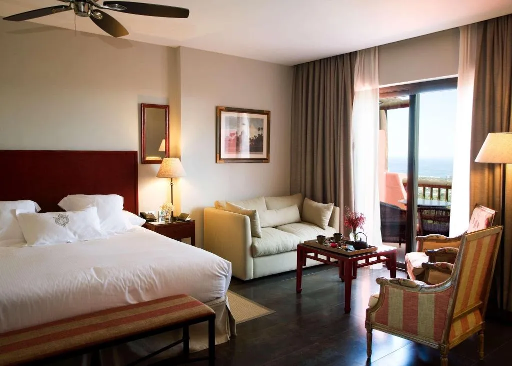 Double or Twin SUPERIOR SEA VIEW Room, Asia Gardens Hotel & Thai Spa, a Royal Hideaway Ho, Costa Blanca