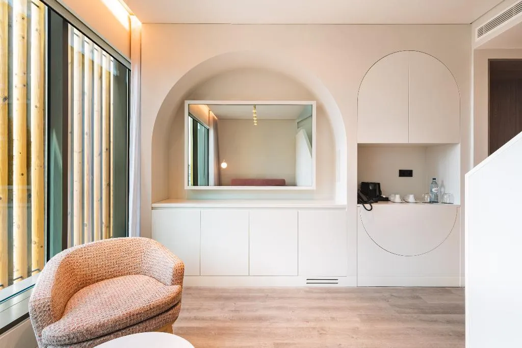SUITE TWO BEDROOMS Room, Luster Hotel, Lisbon