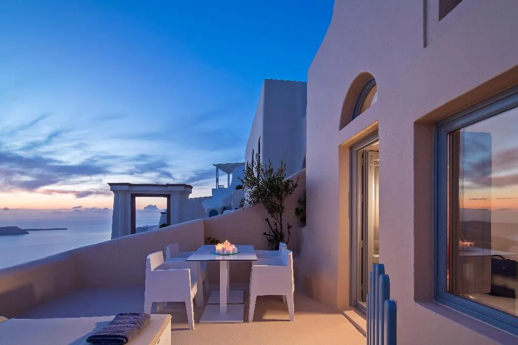 VILLA TWO BEDROOMS Room, Heavens Edge by Mr and Mrs White, Santorini