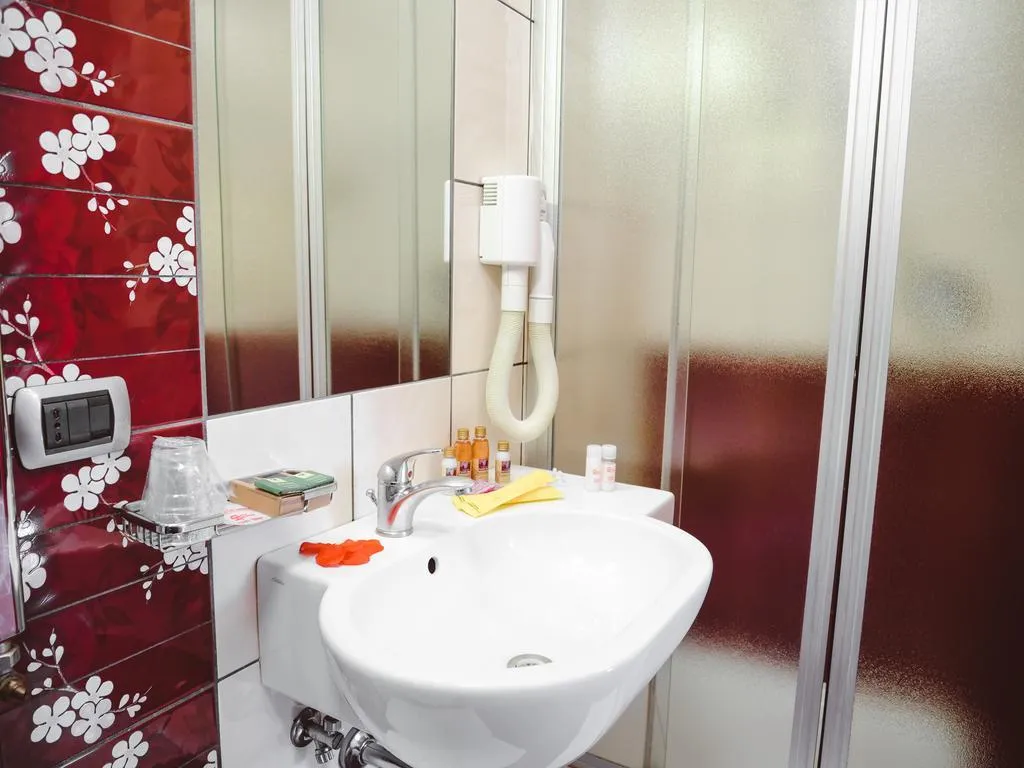 TRIPLE STANDARD Room, Hotel Diana Pompei, Naples