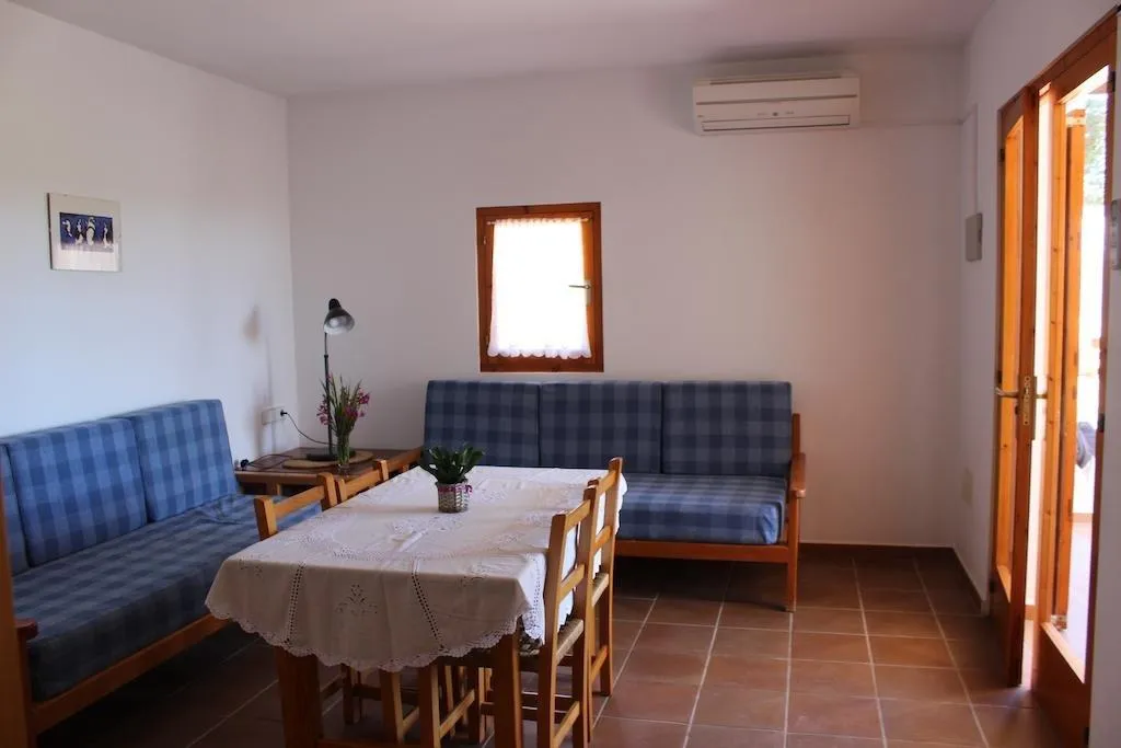 Room, Viviendas Ferrer, Ibiza
