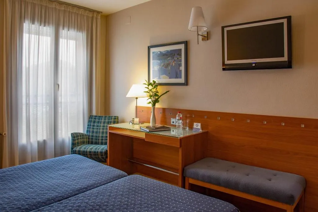Room, J. Balmes, Costa Brava