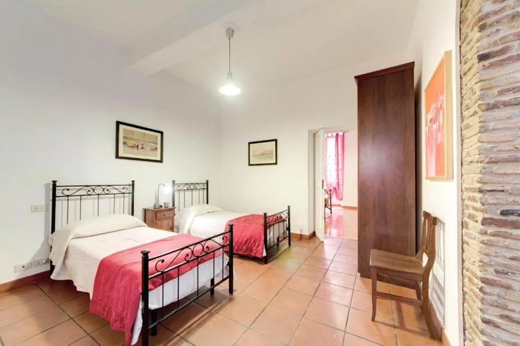 Room, Nova Domizia, Rome