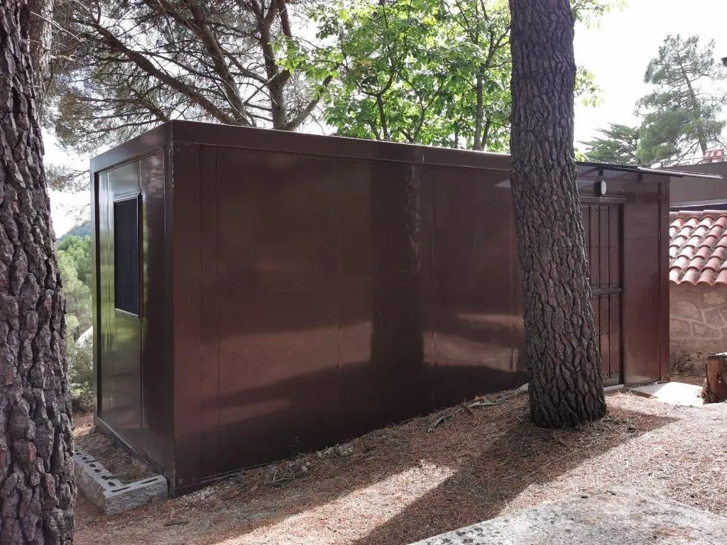 Room, Huerto San Antonio, Madrid
