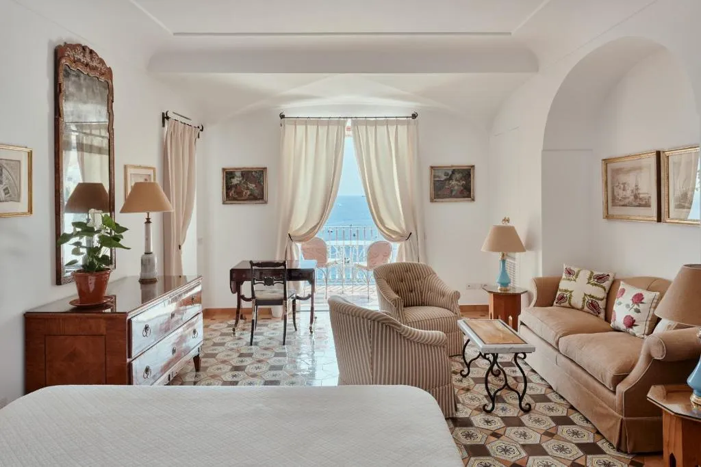 JUNIOR SUITE SUPERIOR SEA VIEW Room, Le Sirenuse, Naples
