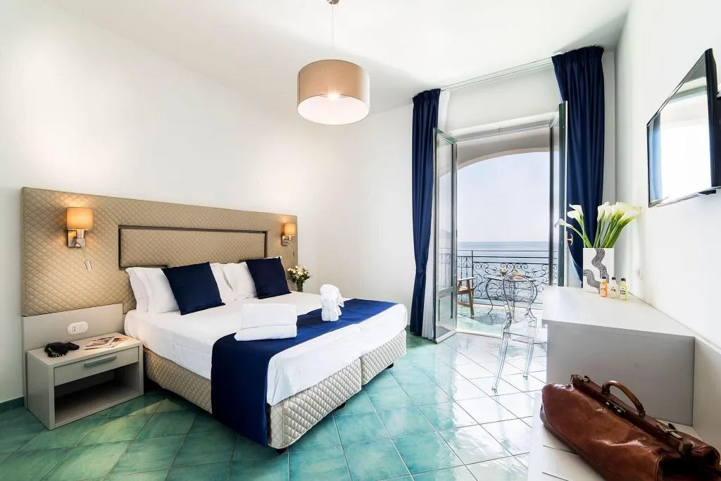 DOUBLE SEA VIEW Room, Hotel Sole Splendid, Naples