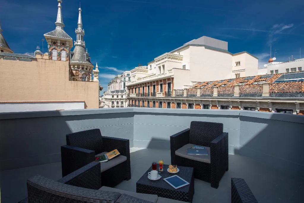 DOUBLE WITH TERRACE Room, Casual del Teatro Madrid, Madrid
