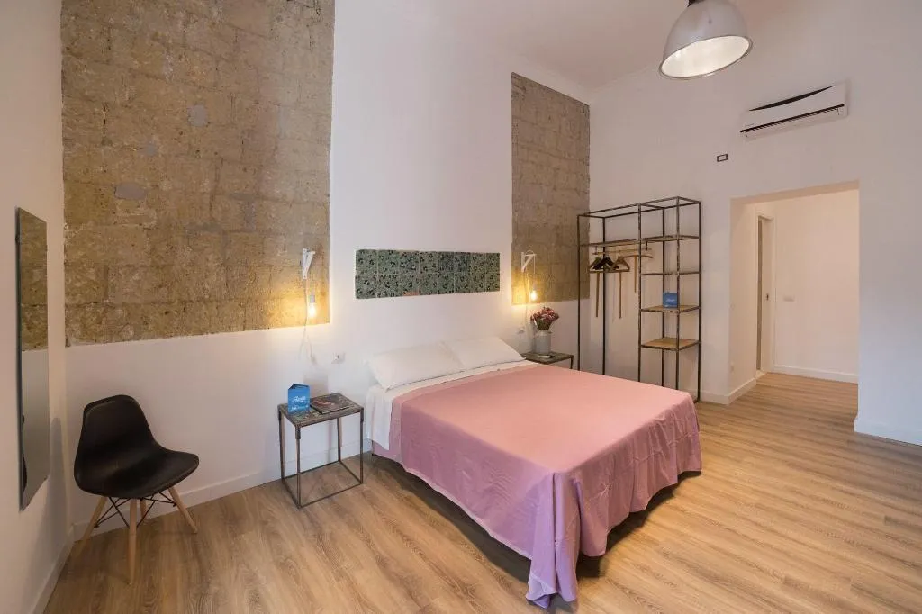 Room, Borgo Vergini Garden, Naples