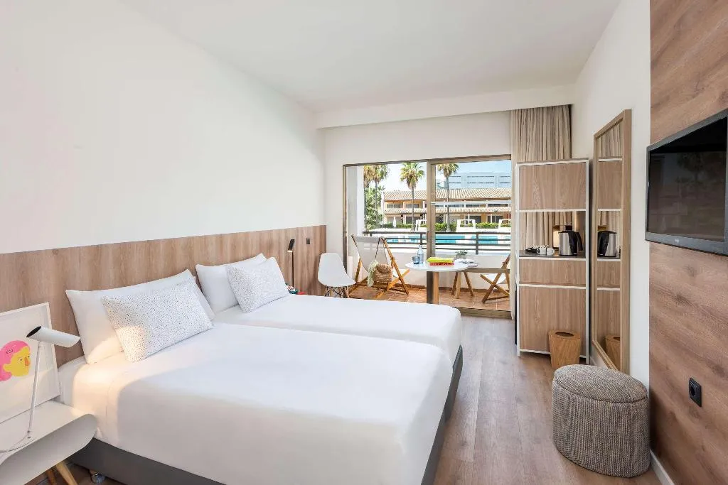 Room POOL VIEW Room, Innside by Melia Alcudia, Majorca
