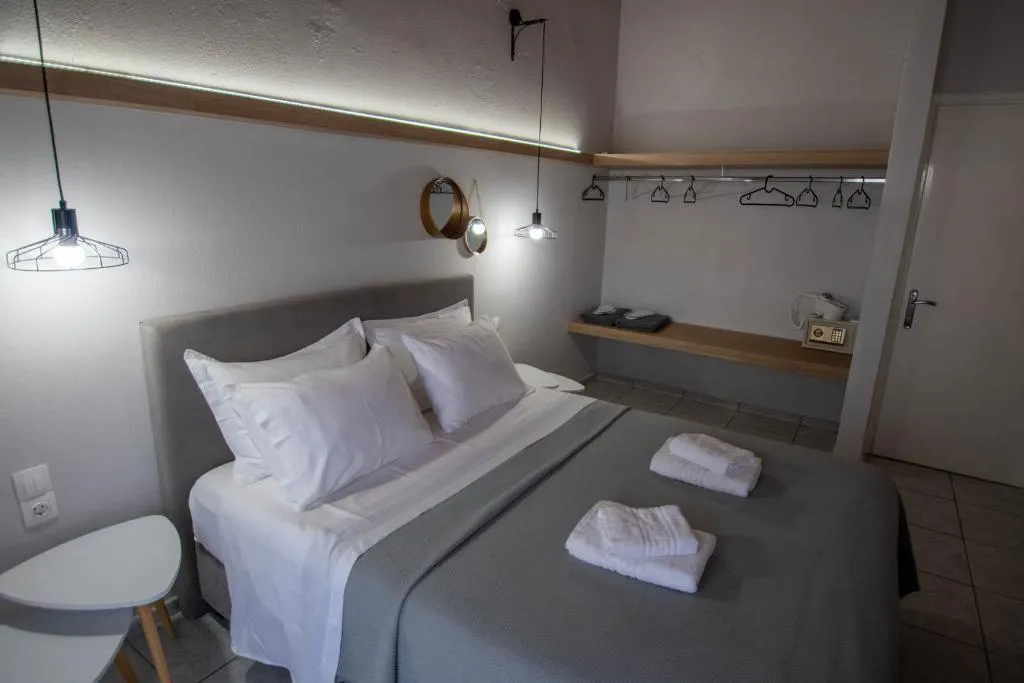 APARTMENT CLASSIC Room, Avres Apartments, Skiathos