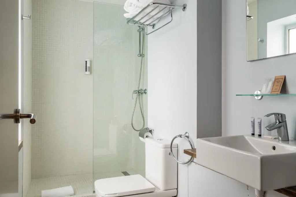 DOUBLE SINGLE USE STANDARD Room, Madanis Liceo, Barcelona