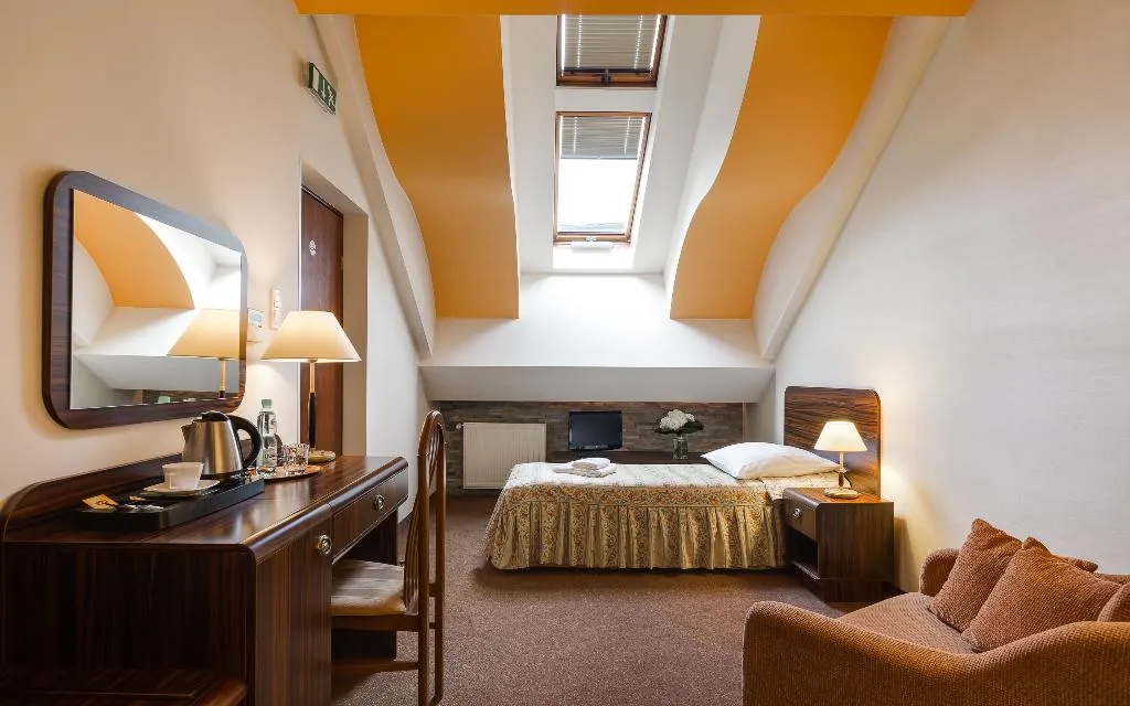 SINGLE ECONOMY Room, Wit Stwosz Hotel, Krakow