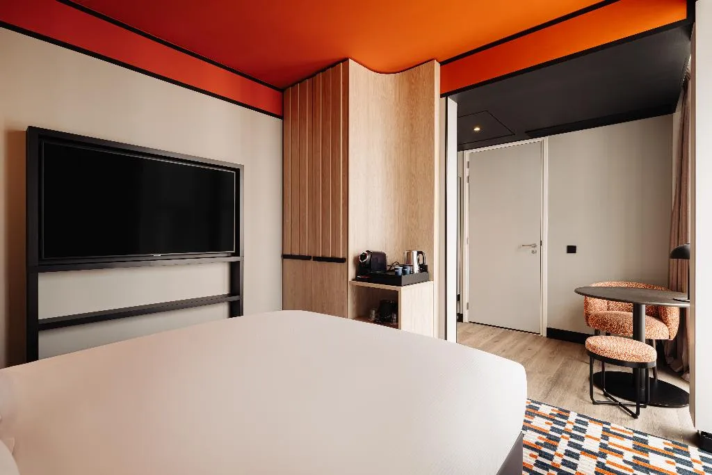 DOUBLE WITH VIEWS Room, DoubleTree by Hilton Amsterdam Centraal Station, Amsterdam