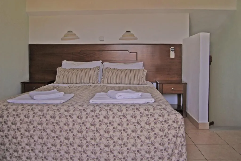 JUNIOR SUITE WITH VIEWS Room, Elisabeth Apartments, Corfu