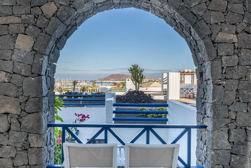 Double or Twin SIDE SEA VIEW Room, Hotel LIVVO Volcan Lanzarote, Lanzarote