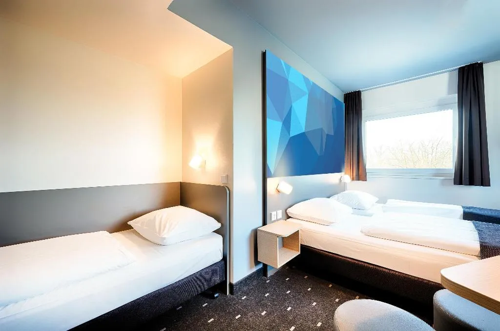 Room, B&B HOTEL Berlin City West, Berlin