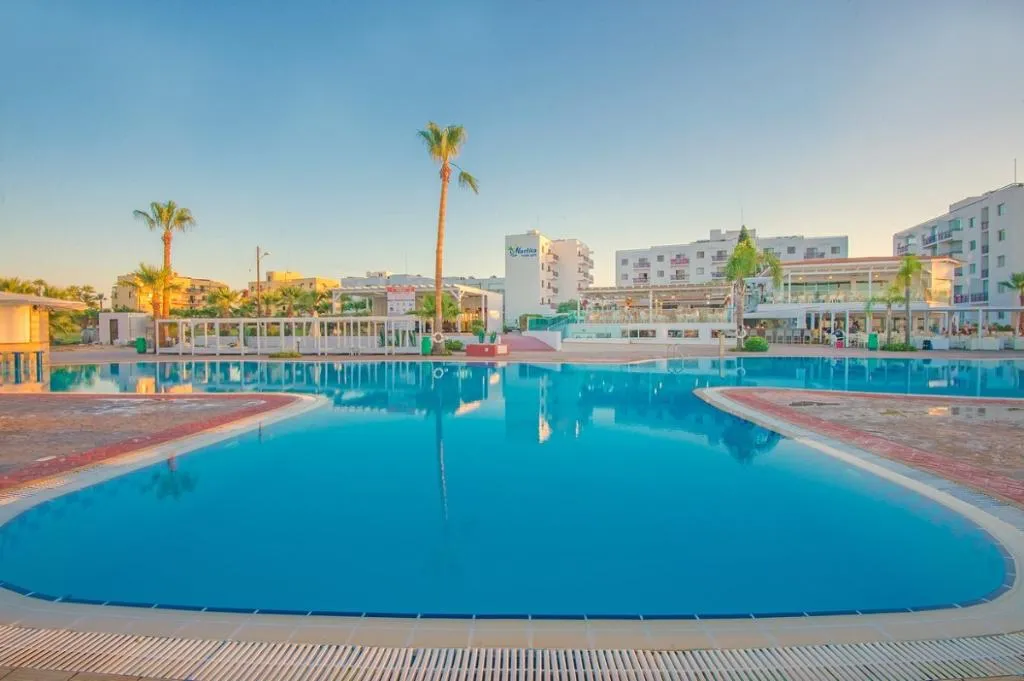 Pool, Marlita Beach Hotel Apartments, Cyprus
