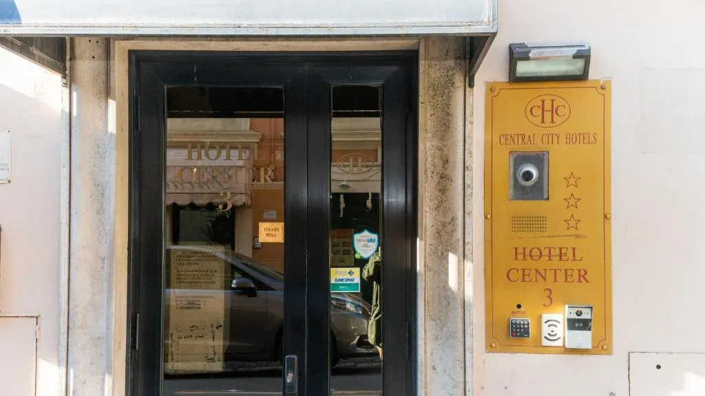 Lobby, Center 3, Rome