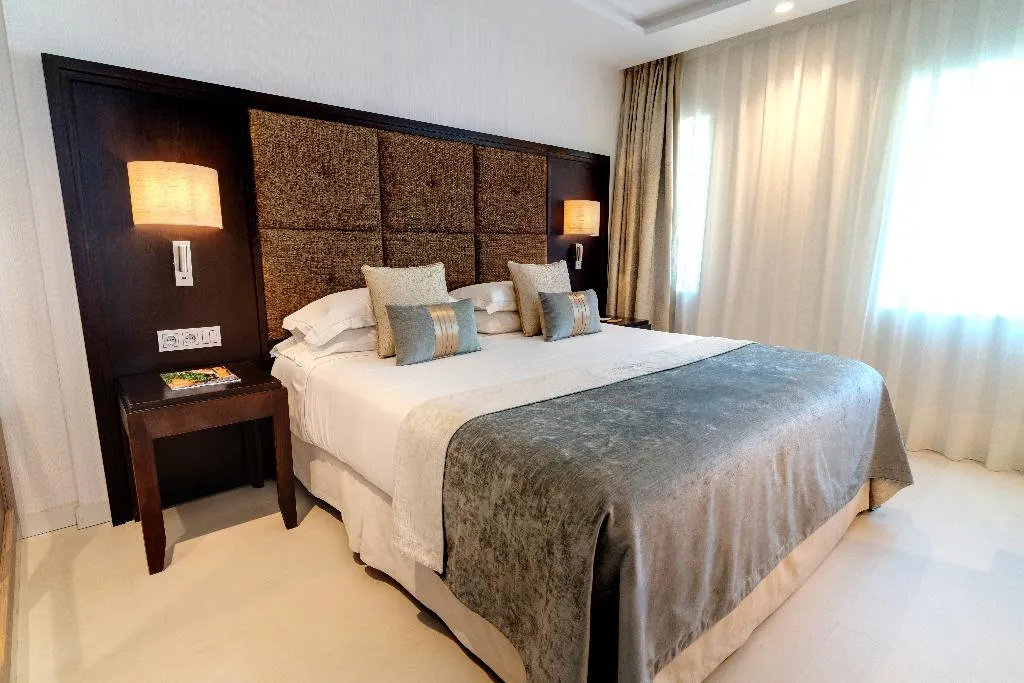 Double or Twin CLASSIC CITY VIEW Room, Santos Nixe Palace, Majorca