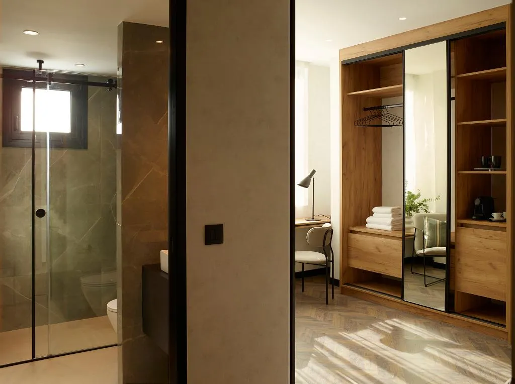 Double or Twin COMFORT Room, The Port Square Hotel, Athens