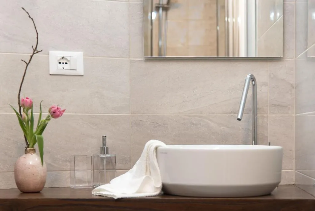 Room, Approdo Ripetta, Rome