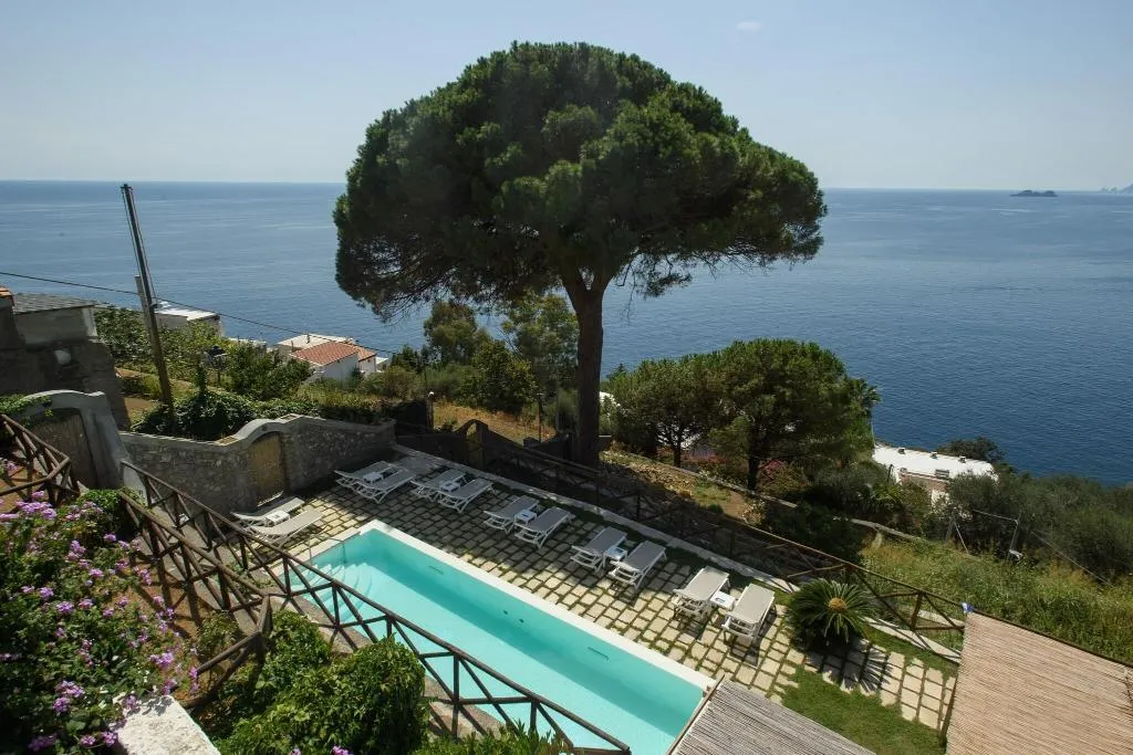 General view, Hotel il Pino, Naples