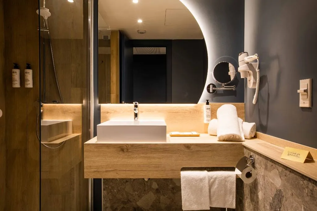 DOUBLE SUPERIOR Room, Belstay Venezia Mestre, Venice