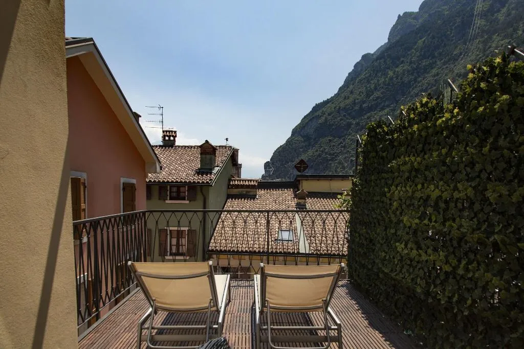 DOUBLE WITH BALCONY Room, Antico Borgo, Milan