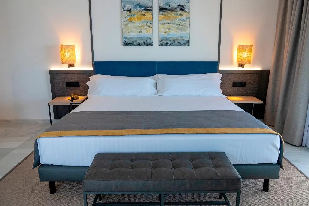 SUITE STANDARD Room, URH Sitges Playa, Costa Brava