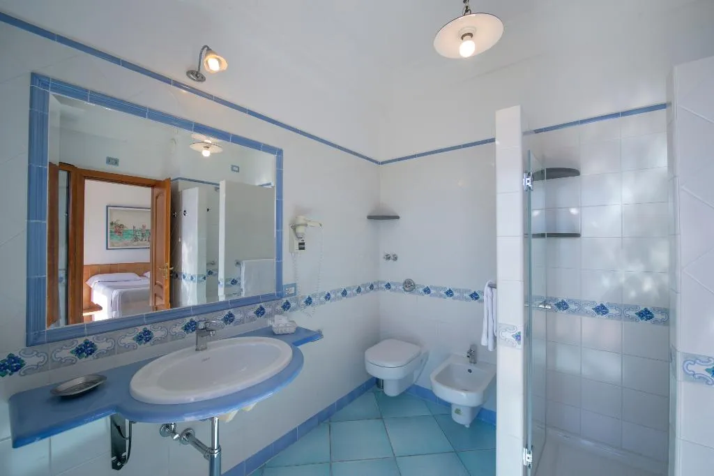 DOUBLE SUPERIOR SEA VIEW Room, Maresca Hotel Praiano, Naples