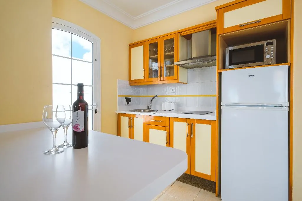 BUNGALOW WITH JACUZZI Room, Apartamentos LIVVO Coloradamar, Lanzarote
