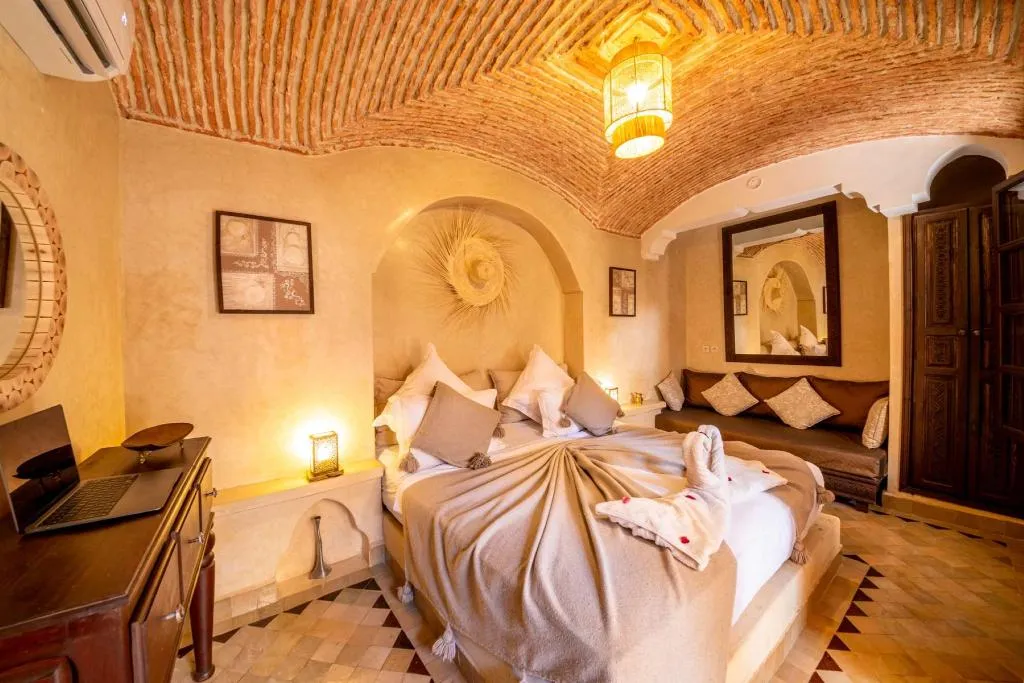 TRIPLE THREE BEDROOMS WITH AIR CONDITIONING Room, Riad 7 Saints, Marrakech