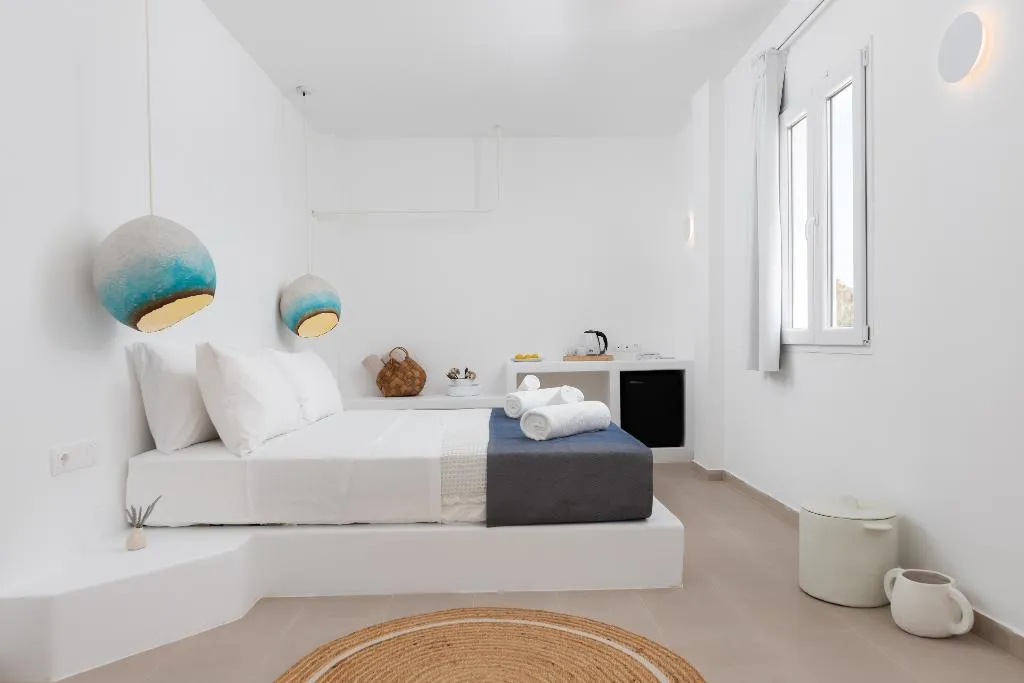Room SUPERIOR WITH AIR CONDITIONING Room, Voca Hotel & Suites, Santorini