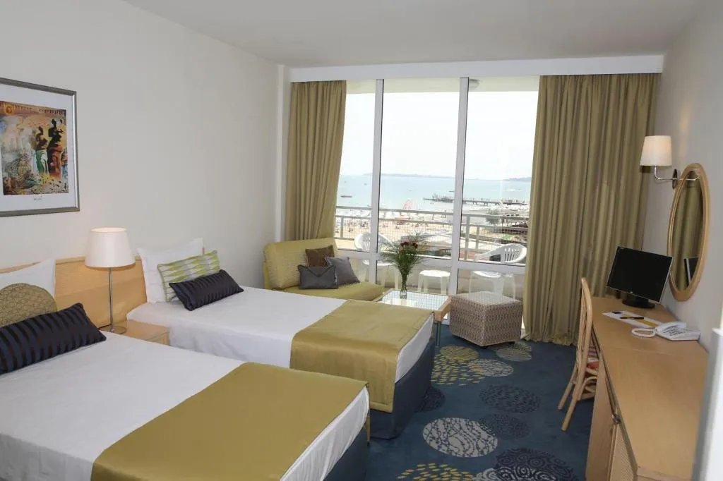 Room, Hotel Globus - Half Board, Bourgas