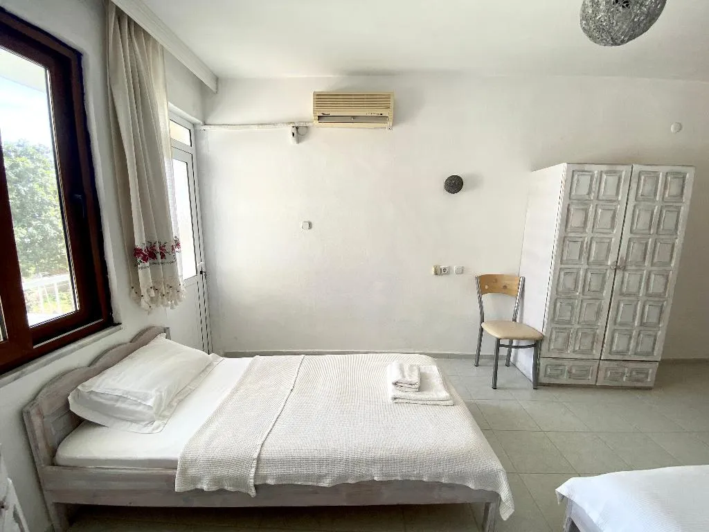 Room DELUXE ONE BED Room, Akdeniz Pansiyon, Dalaman